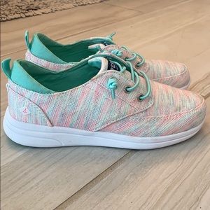 Sperry Baycoast Girls sneakers, never worn